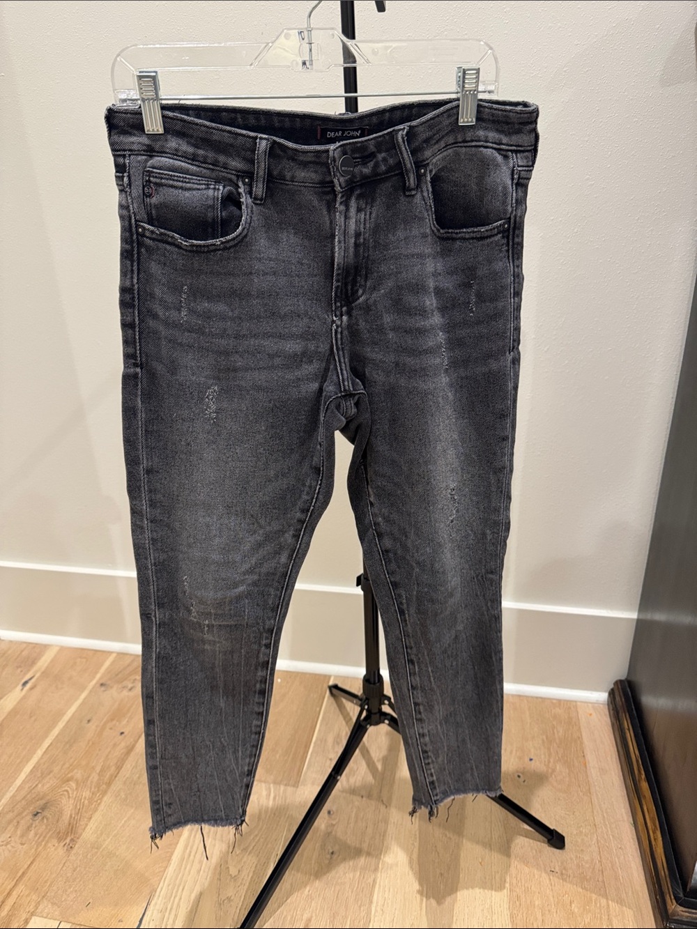 Dear John Women's straight leg‎ cropped Jeans